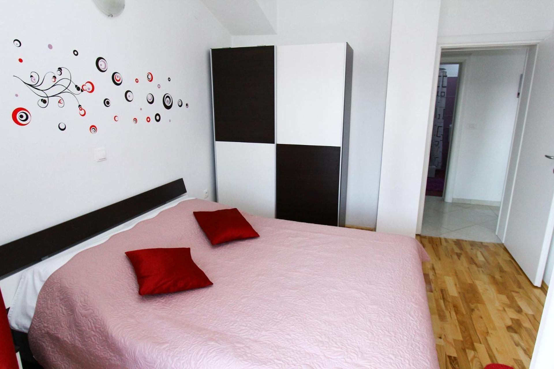 סבטי פיליפ אי ג'קוב Apartments Renato מראה חיצוני תמונה